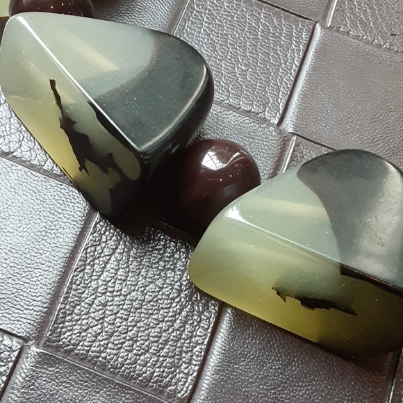 H&M beaded necklace - Picture 3 of 4